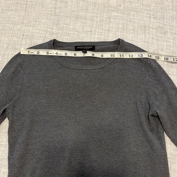 Banana Republic gray silk cashmere sweater - Picture 5 of 7